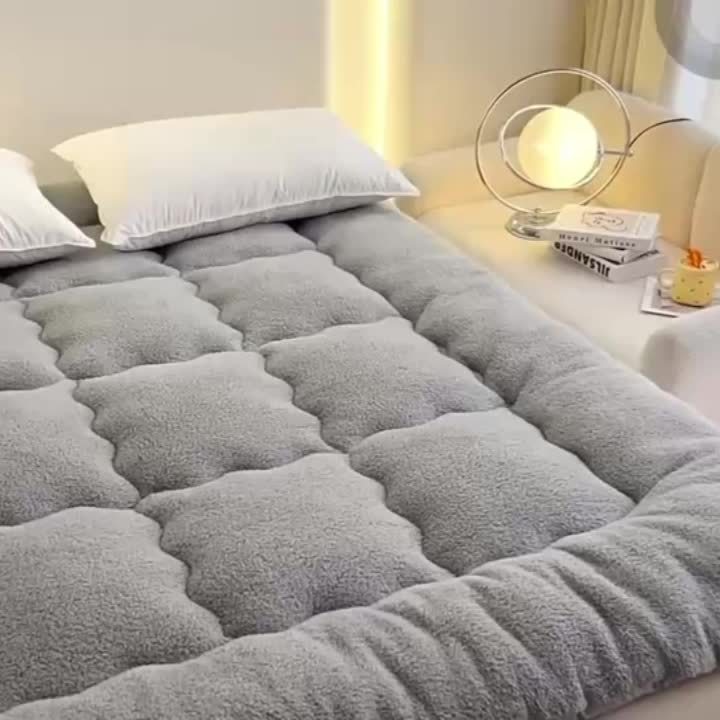 SWTMERRY Roll-Up Mattress Topper - 1000gsm Soft Breathable Tatami Mat Sleeping Pad, Foldable & Portable for Bed, Sofa, Camping, Guest Bedding - Machine Washable Grey Luxury Sleeping Pad, Foldable Mattress, Luxury Comfort, Easycare Material