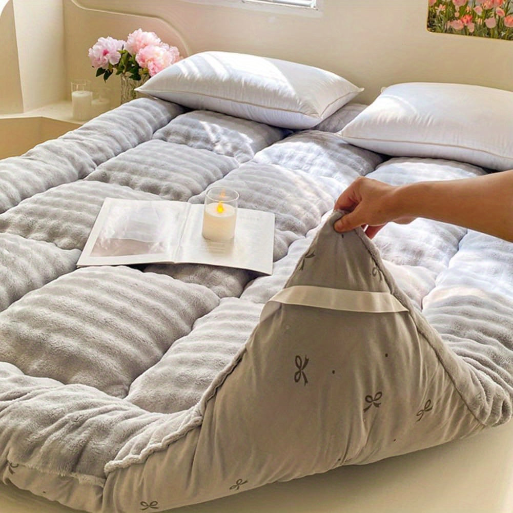 OASKYS Japanese Floor Mattress - Super Soft Velvet Foldable Roll-Up Tatami Mat, Thickened Comfortable Sleeping Pad for Dorm, Machine Washable, White & Gray Design, Dorm Room Bedding, Cozy Bedding, Highquality Bedding, OASKYS