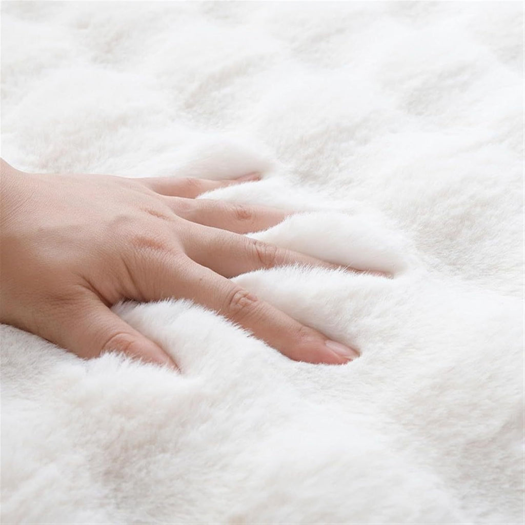 Japanese Floor Futon Mattress Full Size - 4 Sizes Portable Roll Up Tatami Mat, Thin Sleeping Pad for RV\u002F Camper, Thai Massage Bed & Travel, Rabbit Fur Soft Cover (Fits House\u002F Tiny Space)