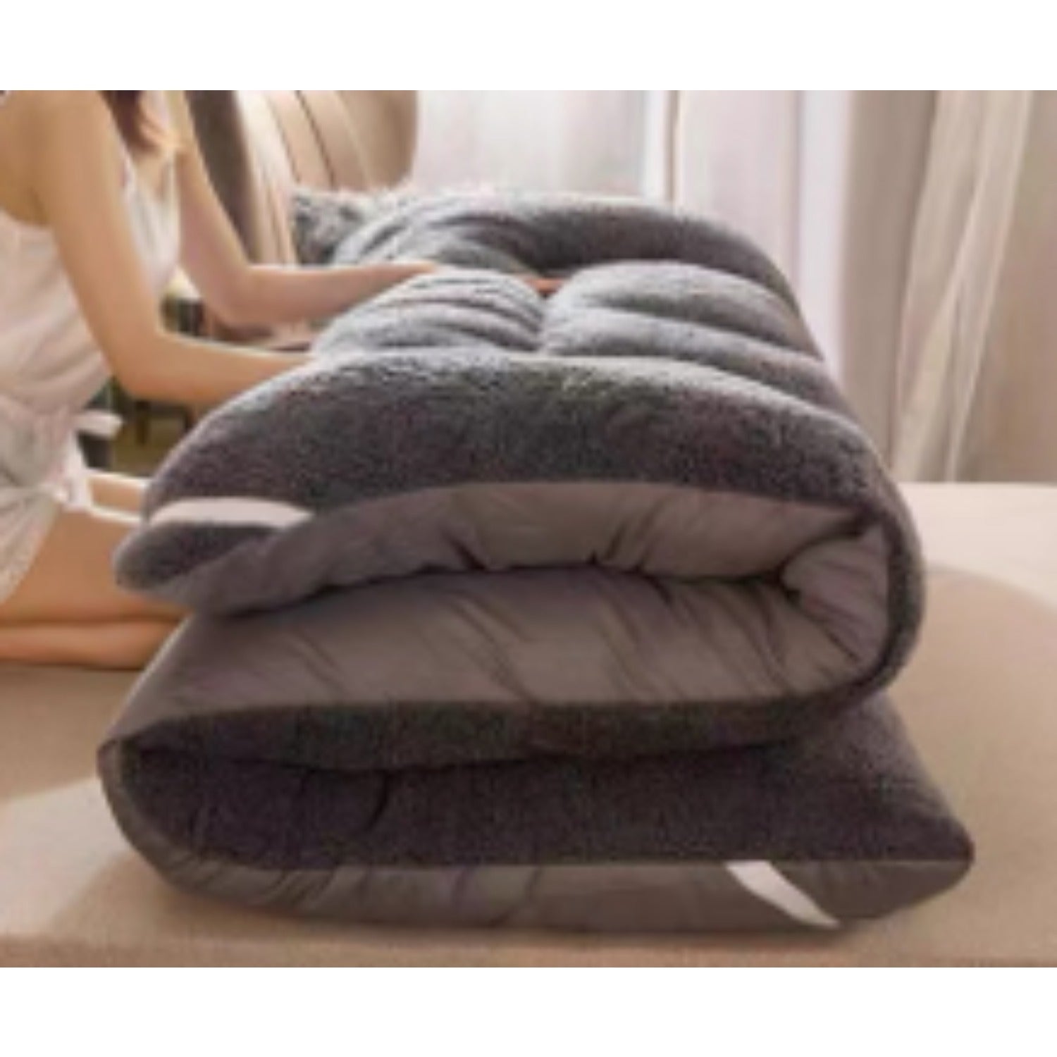 SWTMERRY Roll-Up Mattress Topper - 1000gsm Soft Breathable Tatami Mat Sleeping Pad, Foldable & Portable for Bed, Sofa, Camping, Guest Bedding - Machine Washable Grey Luxury Sleeping Pad, Foldable Mattress, Luxury Comfort, Easycare Material